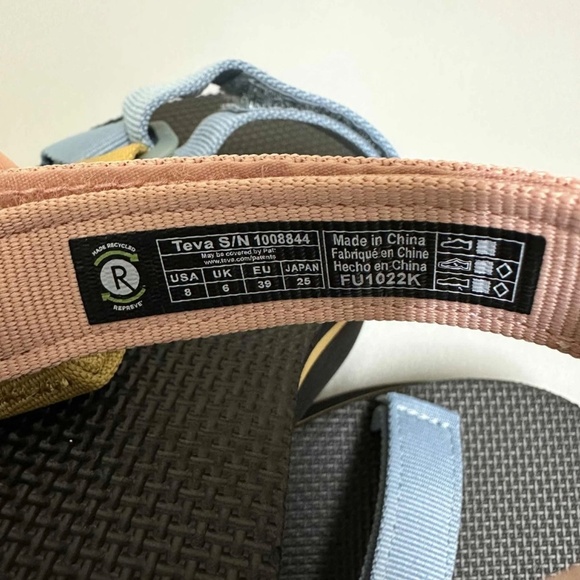 Teva Flatform Universal Platform Sandals – Multi Color Straps - Women’s Size 8 - Picture 7 of 7